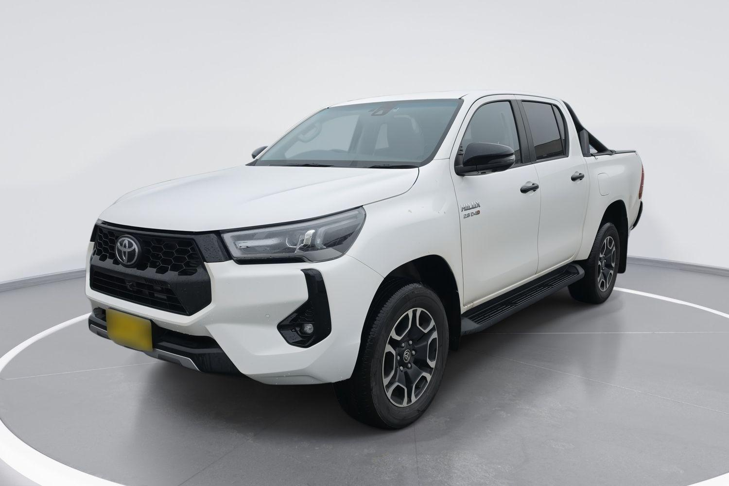 Image of 2025 Toyota Hilux SR5