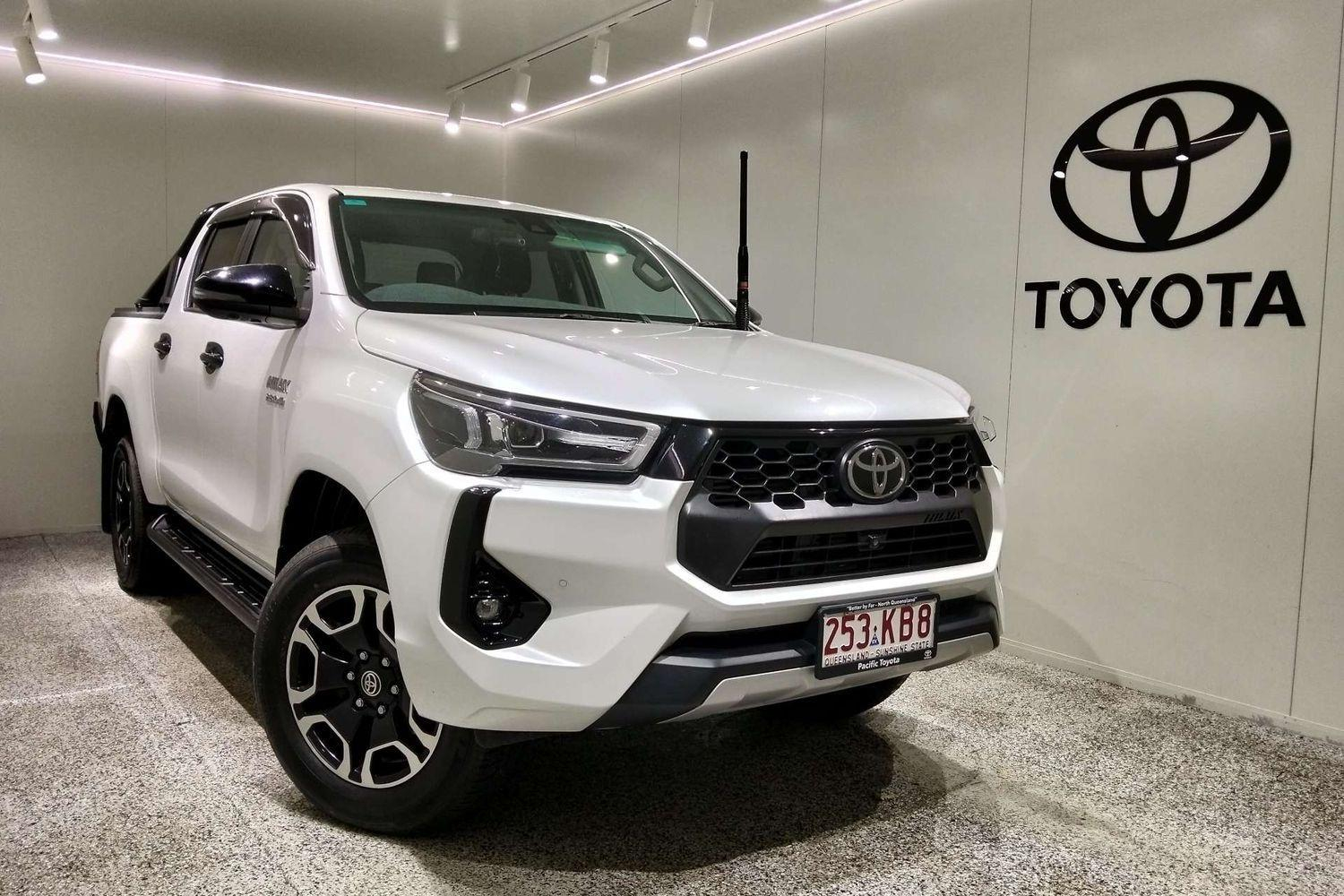 Image of 2024 Toyota Hilux SR5