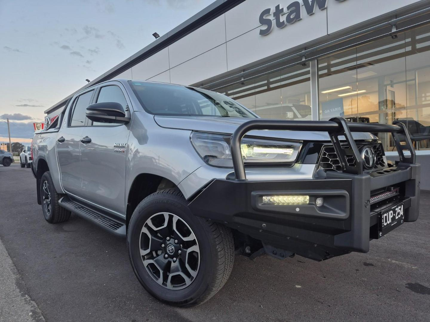 Image of 2024 Toyota Hilux 4x4 SR5