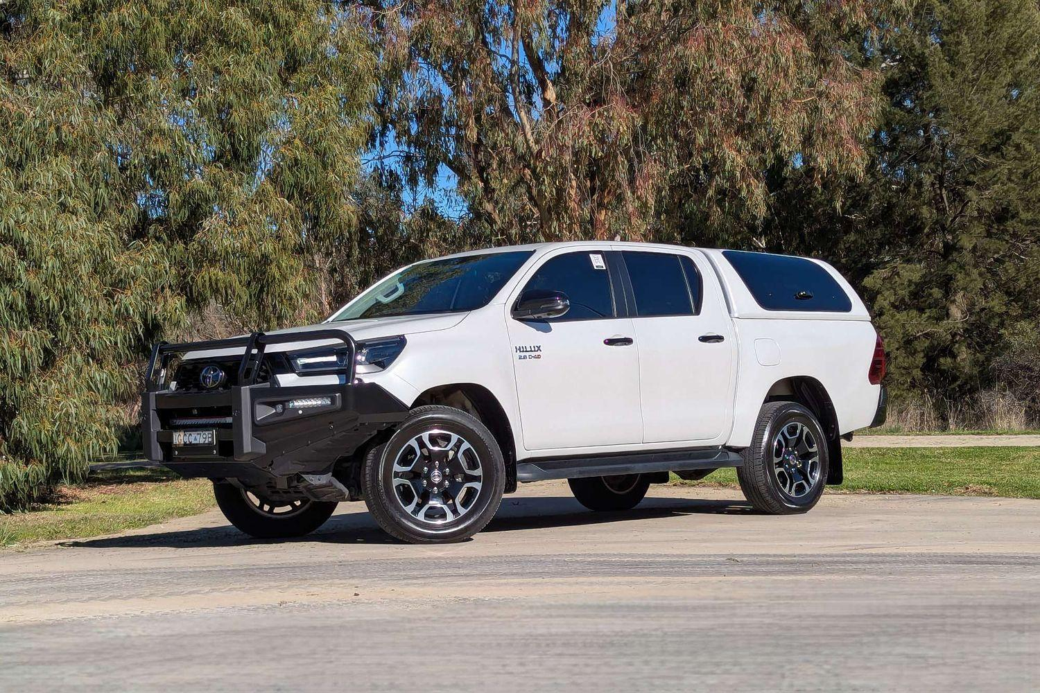 Image of 2025 Toyota Hilux SR5