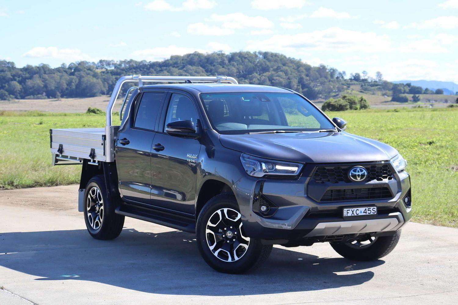 Image of 2025 Toyota Hilux 4x4 SR5