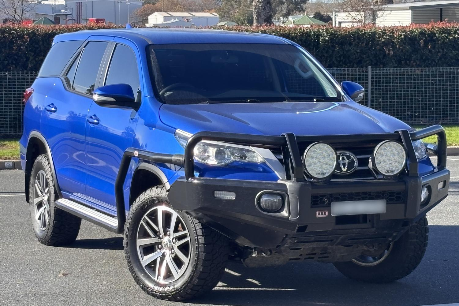 Image of 2016 Toyota FORTUNER GX