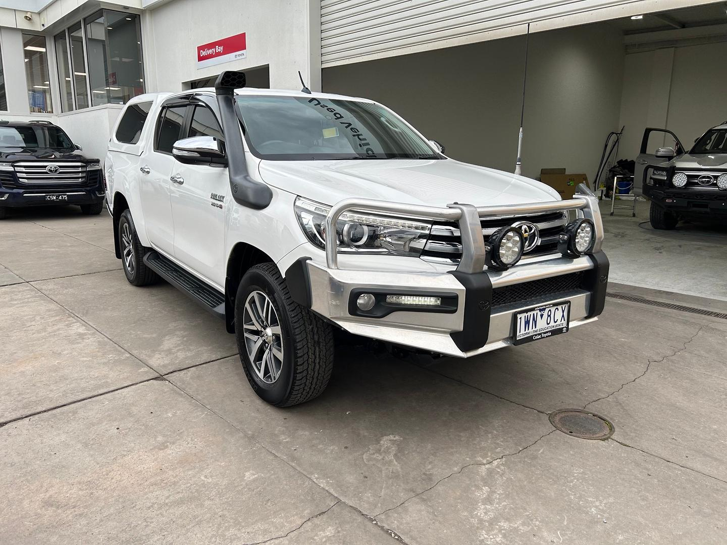Image of 2017 Toyota Hilux 4x4 SR5