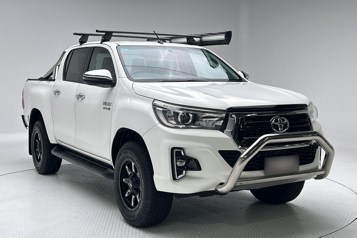 Image of 2018 Toyota Hilux 4x4 SR5