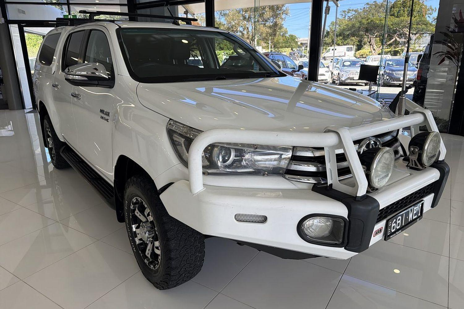 Image of 2016 Toyota Hilux 4x4 SR5