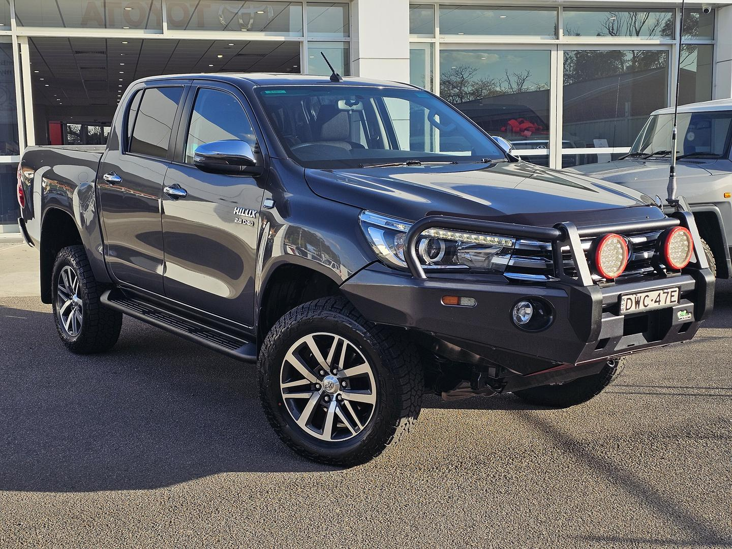 Image of 2018 Toyota Hilux 4x4 SR5