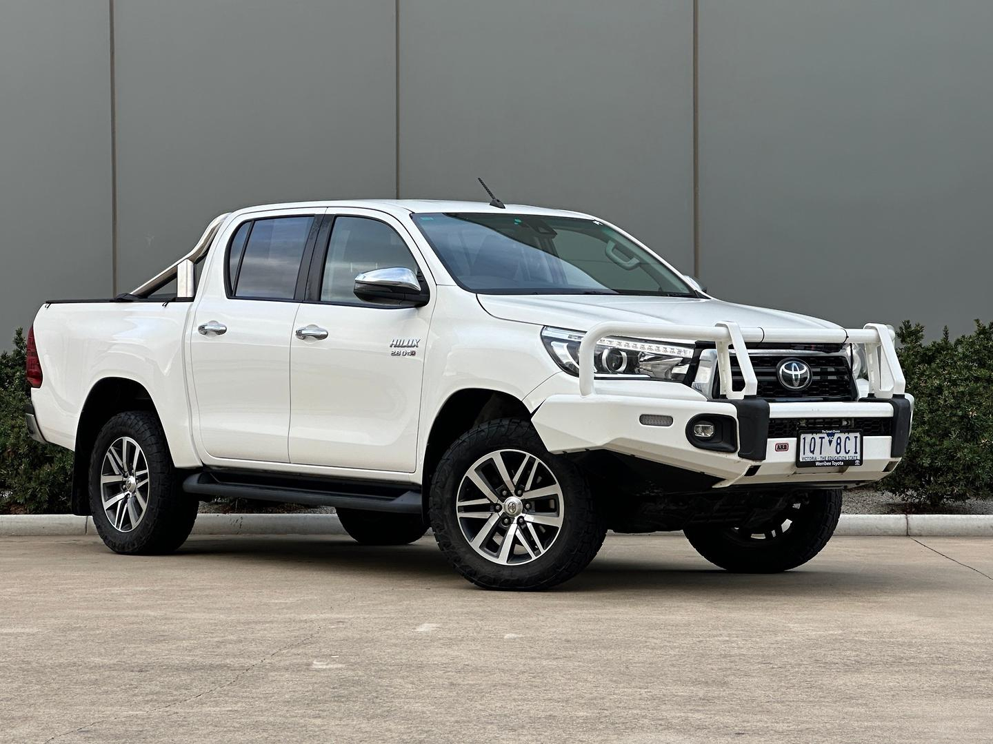 Image of 2019 Toyota Hilux 4x4 SR5