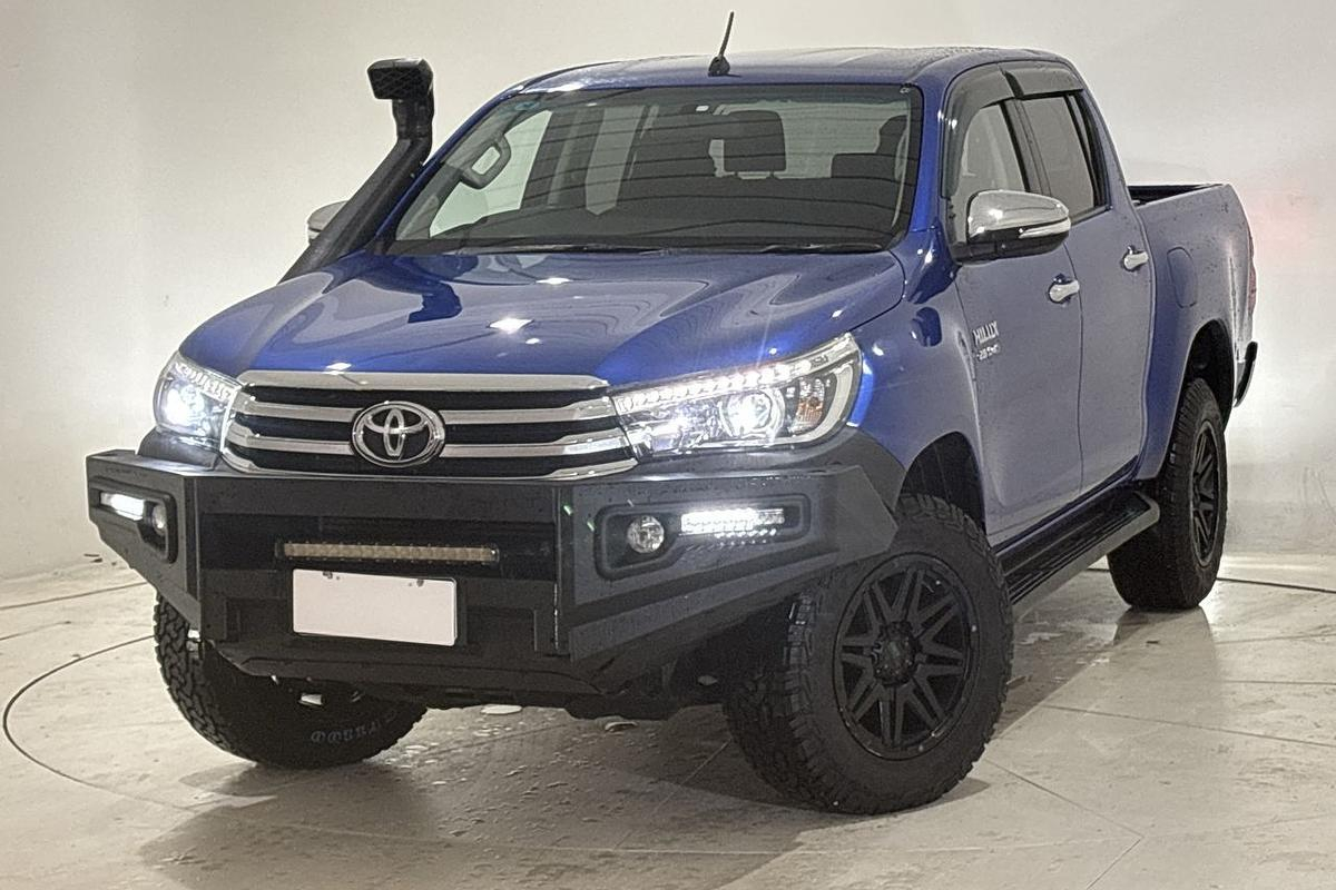 Image of 2017 Toyota Hilux SR5