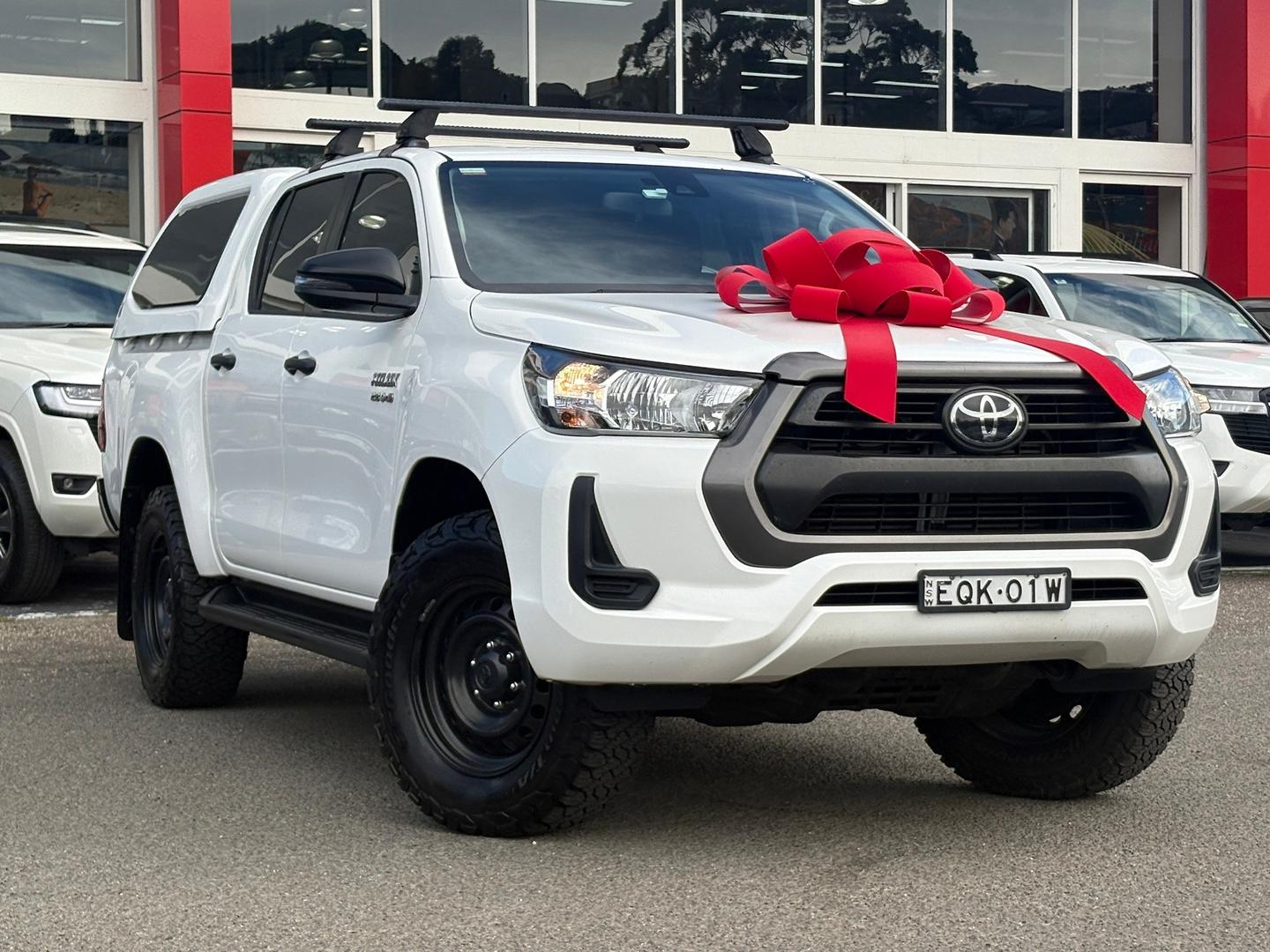 Image of 2021 Toyota HILUX SR