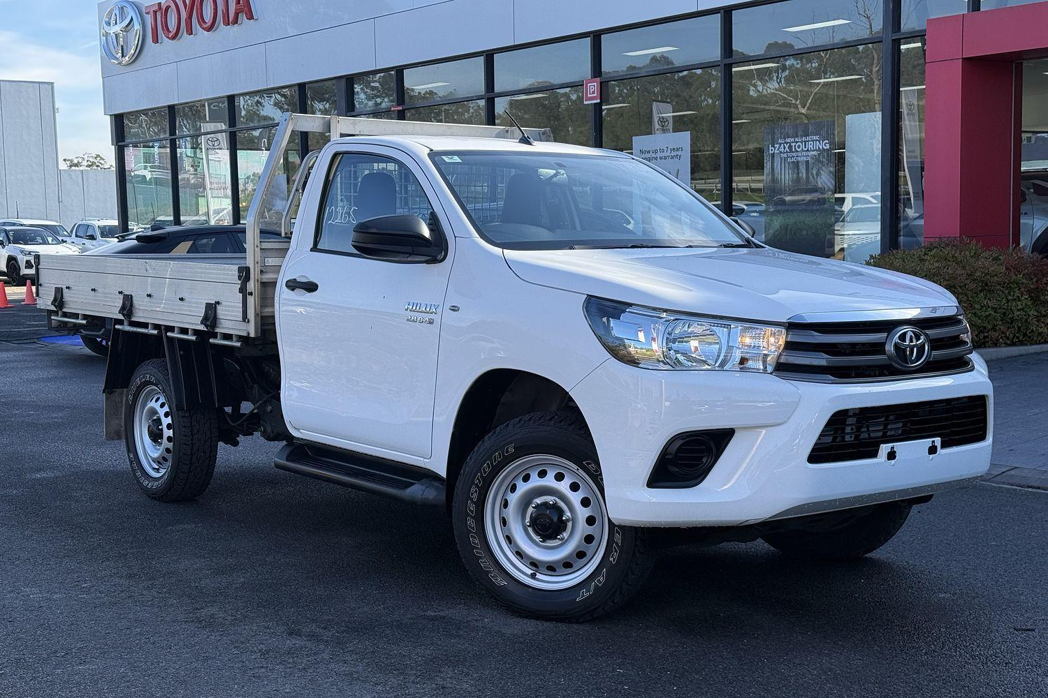 Image of 2019 Toyota Hilux SR