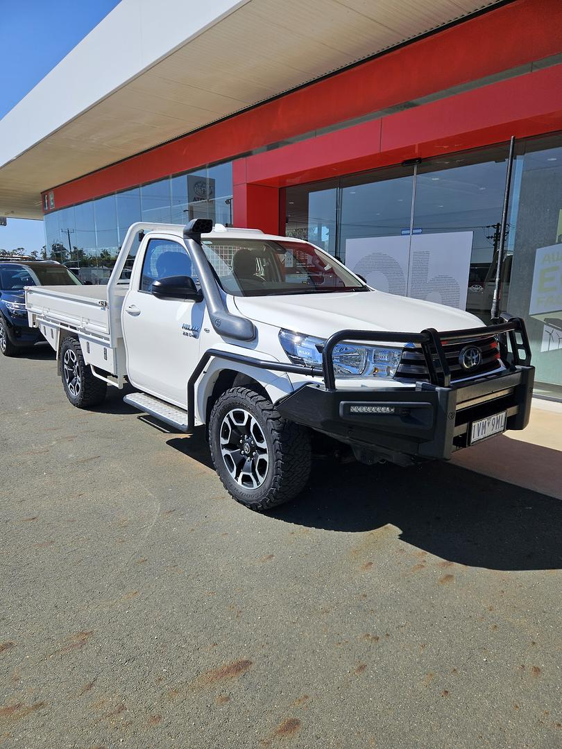 Image of 2022 Toyota Hilux SR