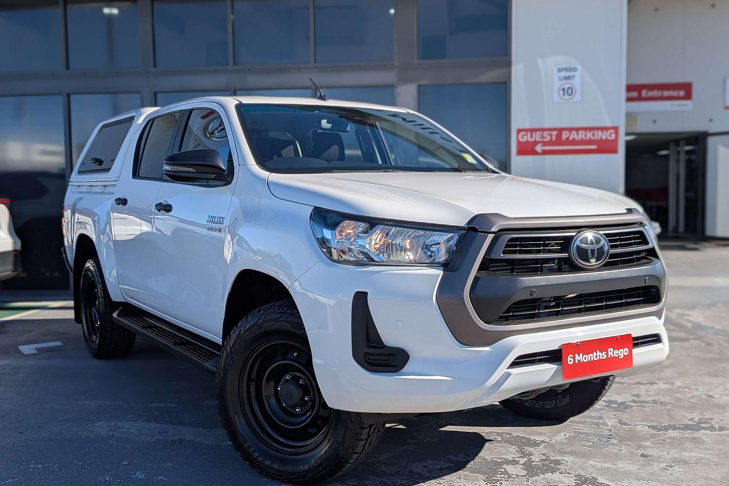 Image of 2021 Toyota Hilux SR