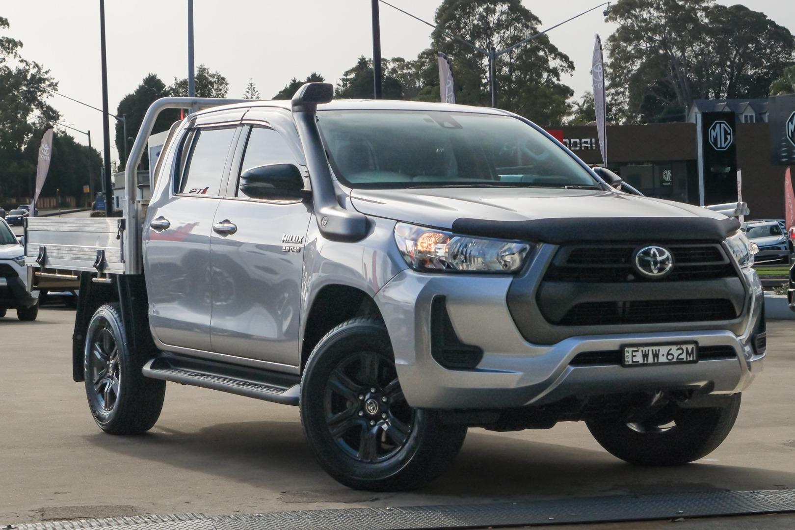 Image of 2022 Toyota Hilux 4x4 SR