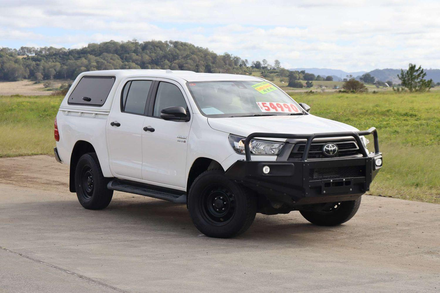 Image of 2021 Toyota Hilux 4x4 SR