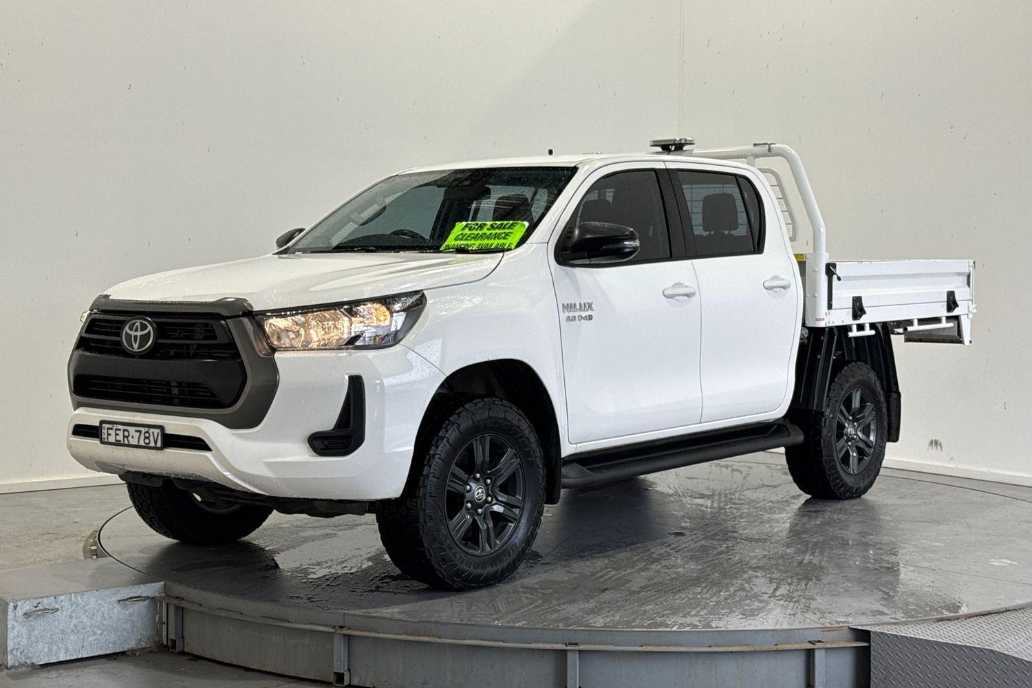 Image of 2023 TOYOTA Hilux 4x4 SR