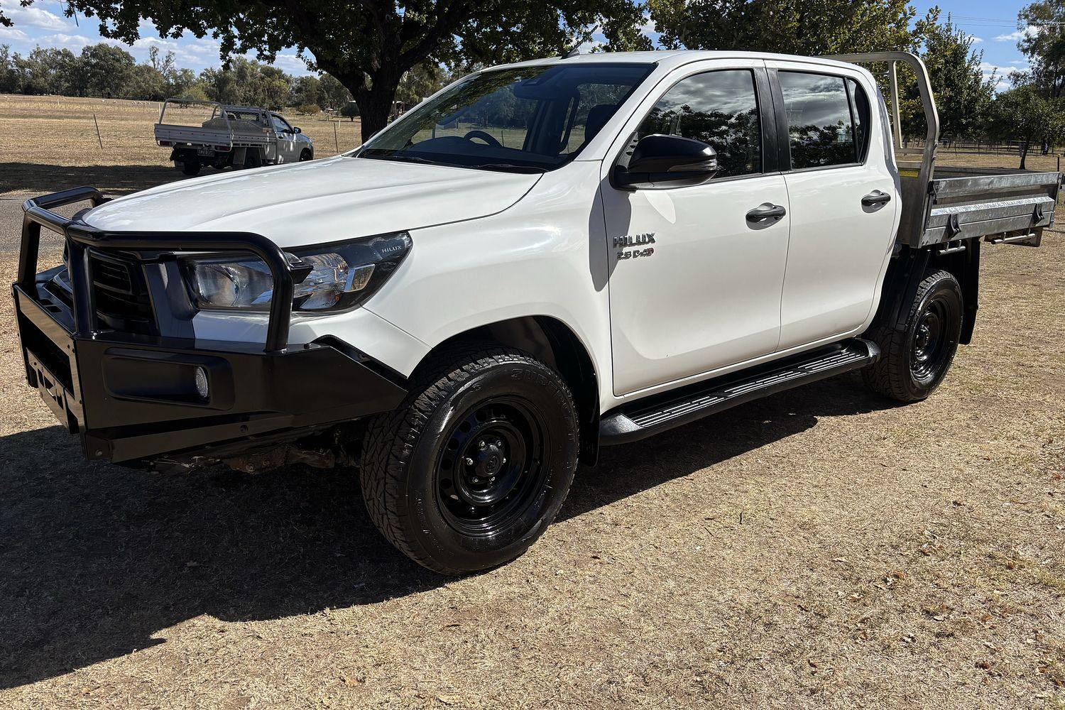 Image of 2020 Toyota Hilux 4x4 SR