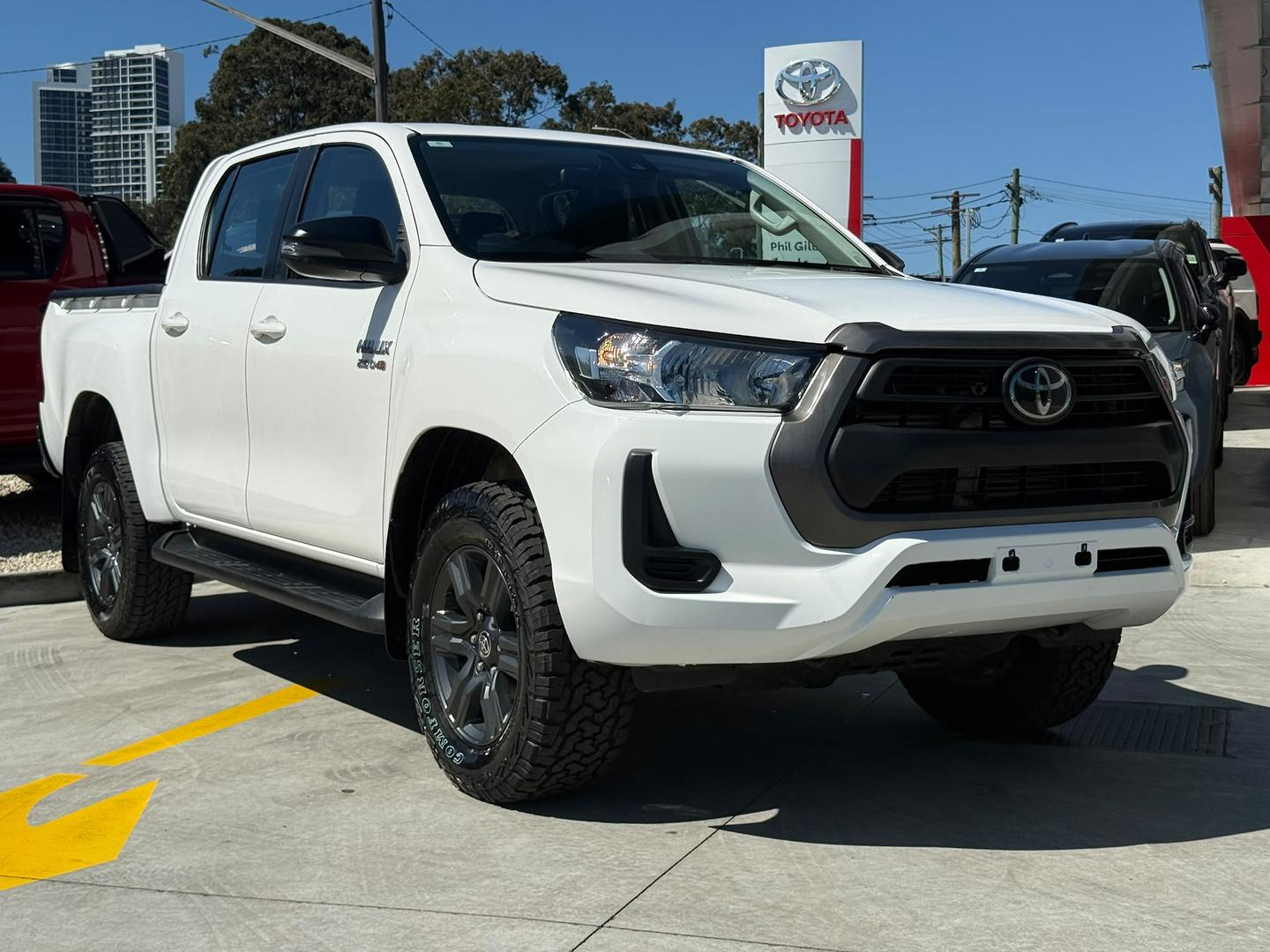 Image of 2022 Toyota HiLux 4x4 SR