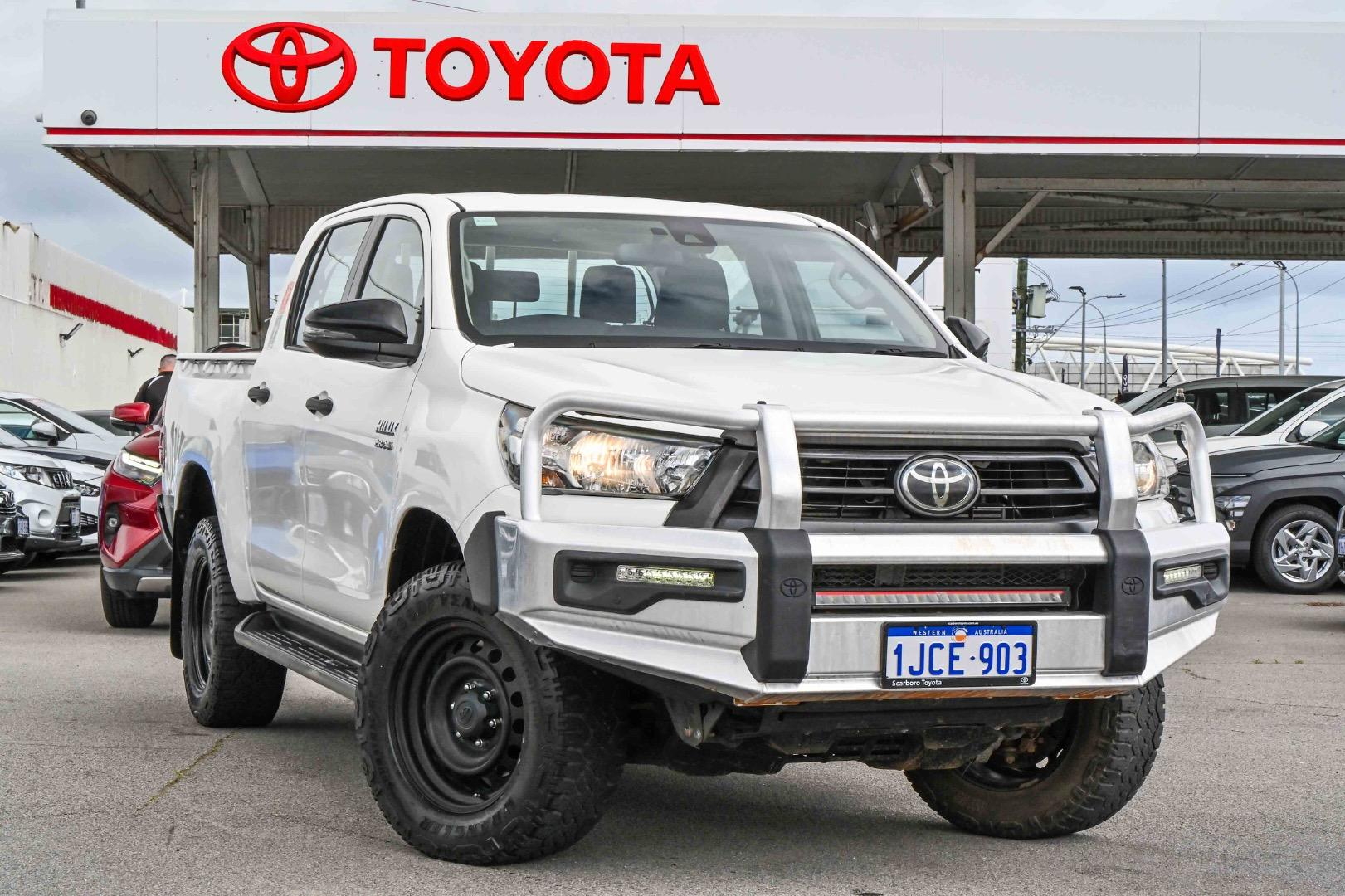 Image of 2022 Toyota HILUX SR