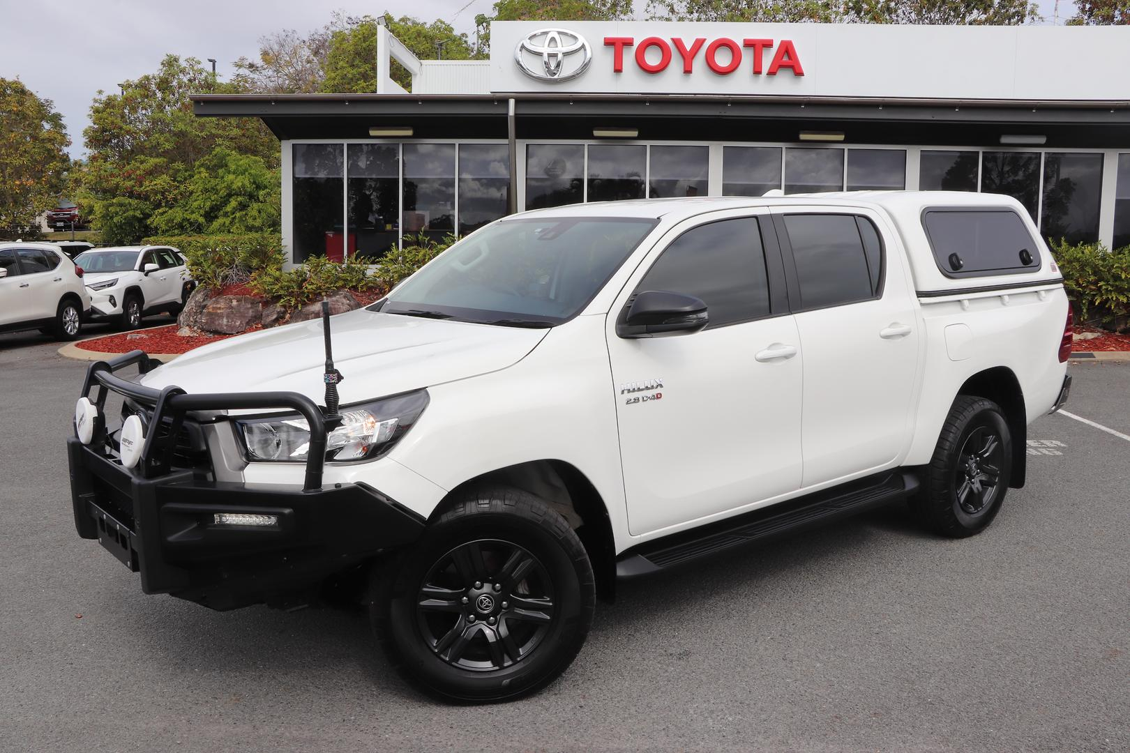 Image of 2022 Toyota Hilux 4x4 SR