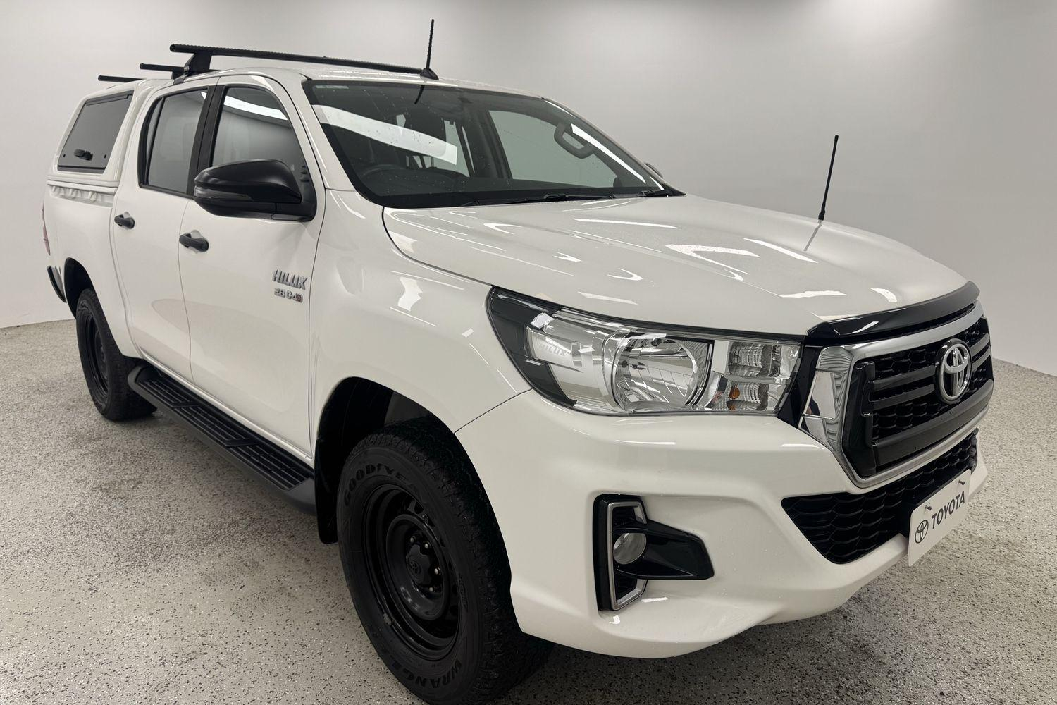 Image of 2019 Toyota Hilux 4x4 SR