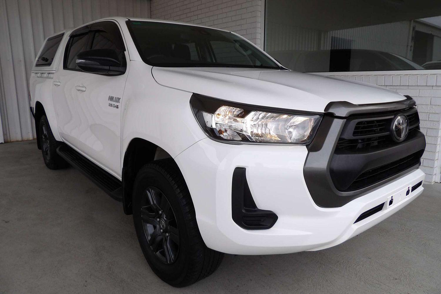 Image of 2023 Toyota Hilux SR
