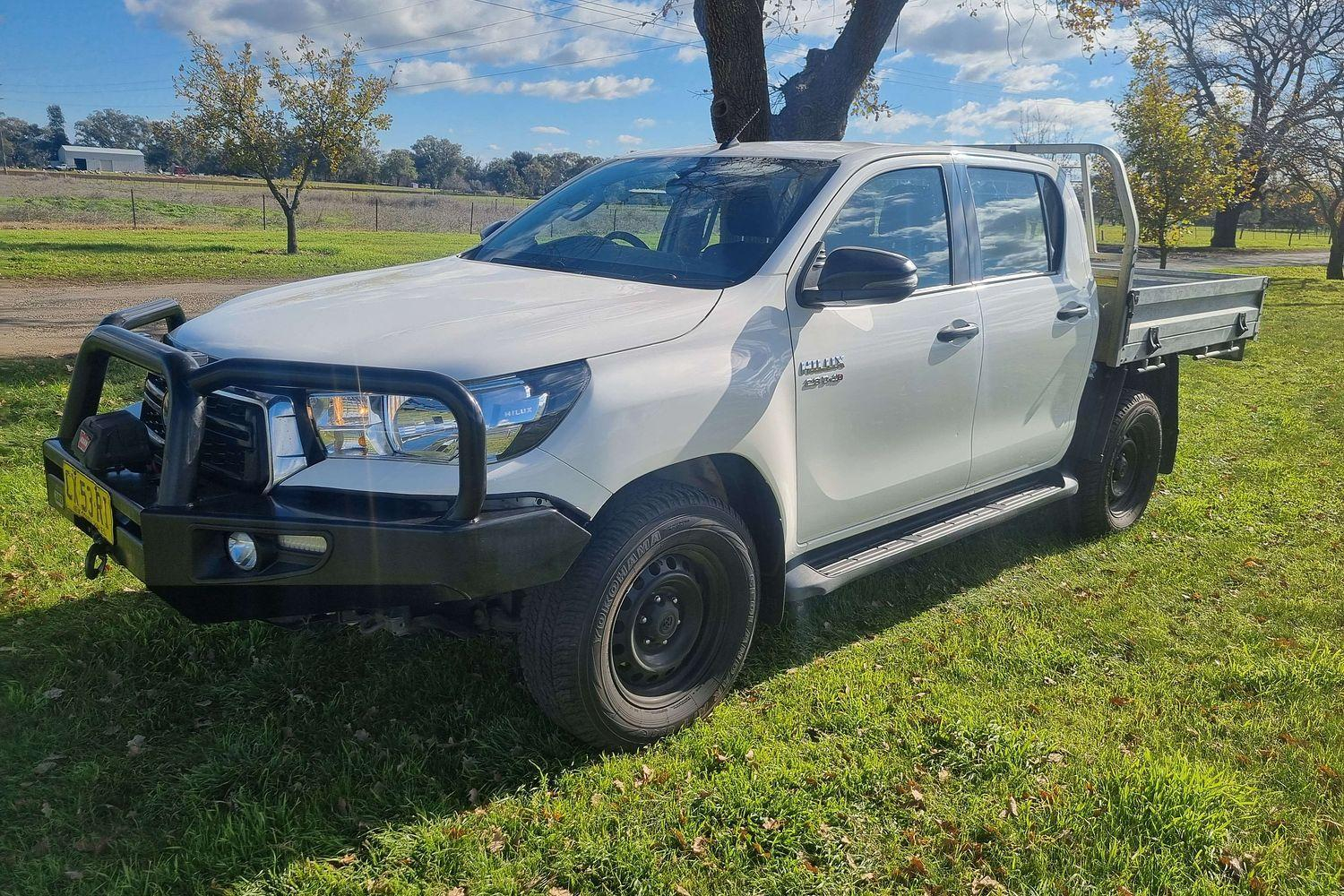 Image of 2020 Toyota Hilux 4x4 SR