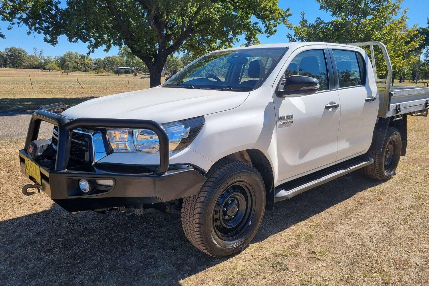 Image of 2020 Toyota Hilux 4x4 SR