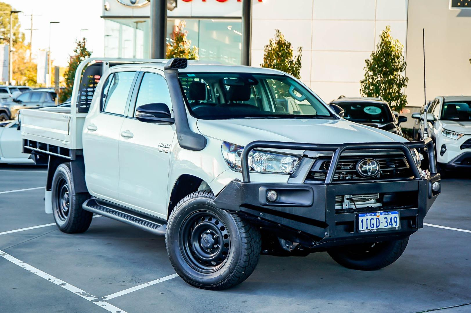 Image of 2023 Toyota Hilux 4x4 SR