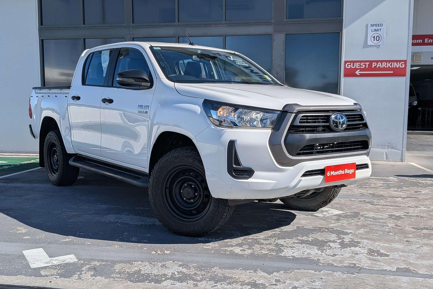 Image of 2020 Toyota Hilux SR