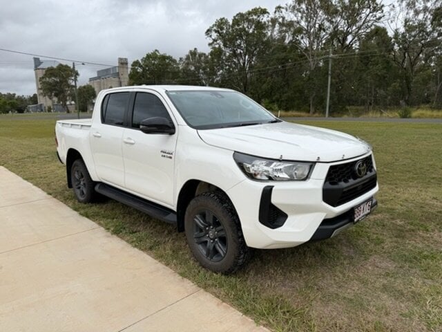 Image of 2024 Toyota Hilux SR