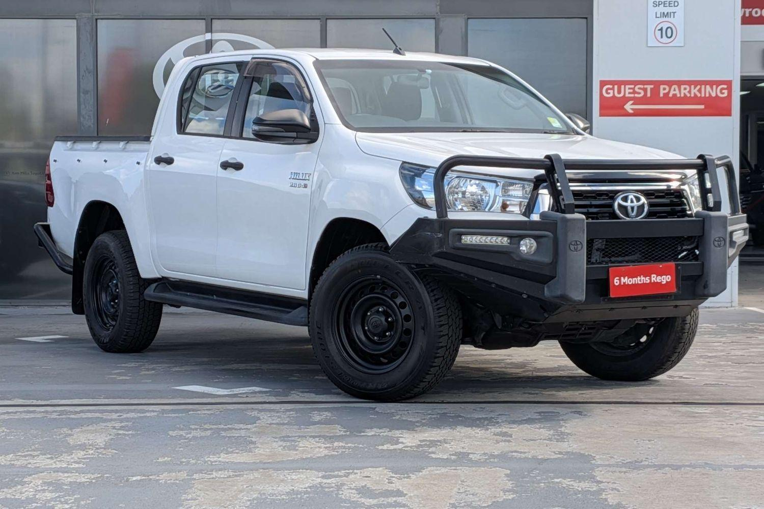 Image of 2018 Toyota Hilux SR