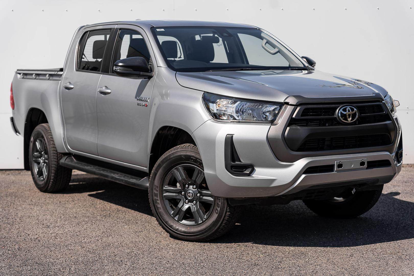 Image of 2023 Toyota Hilux 4x4 SR