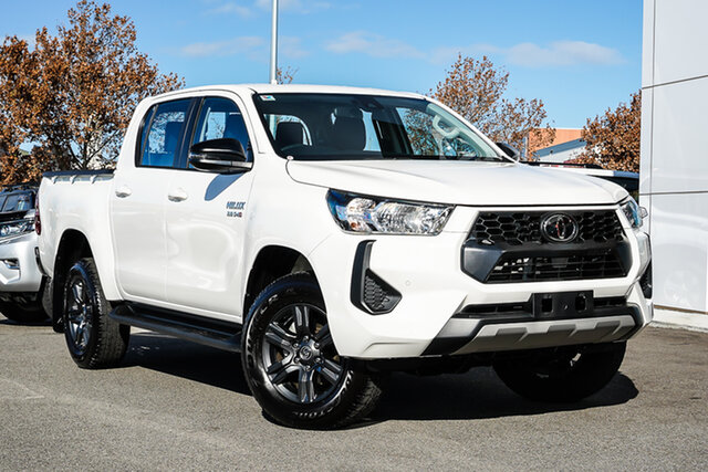 Image of 2025 Toyota Hilux 4x4 SR