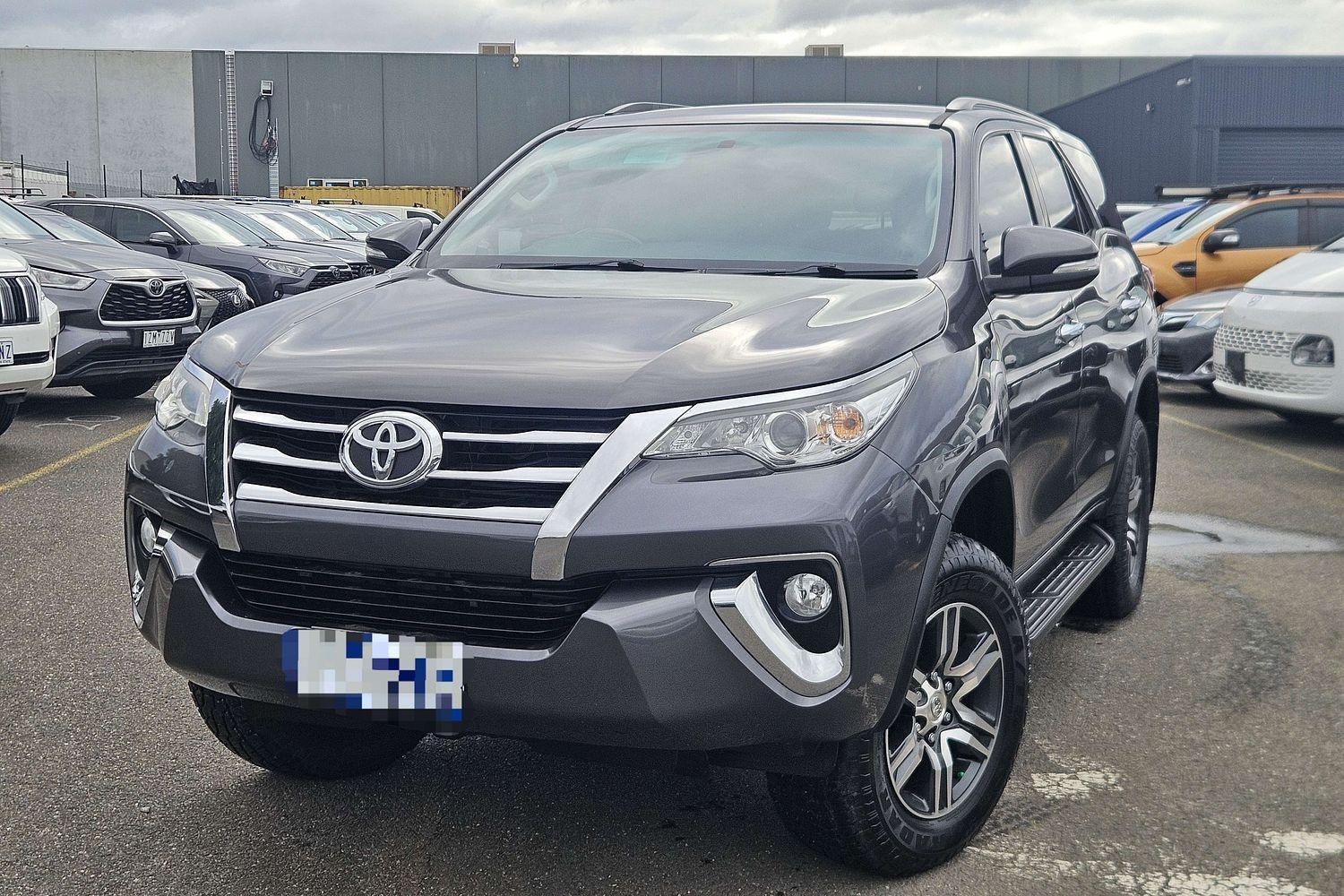 Image of 2015 Toyota Fortuner GXL