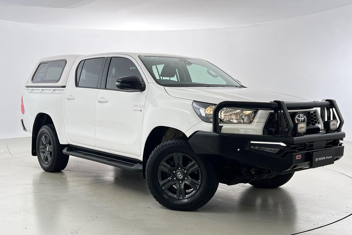Image of 2025 Toyota Hilux 4x4 SR