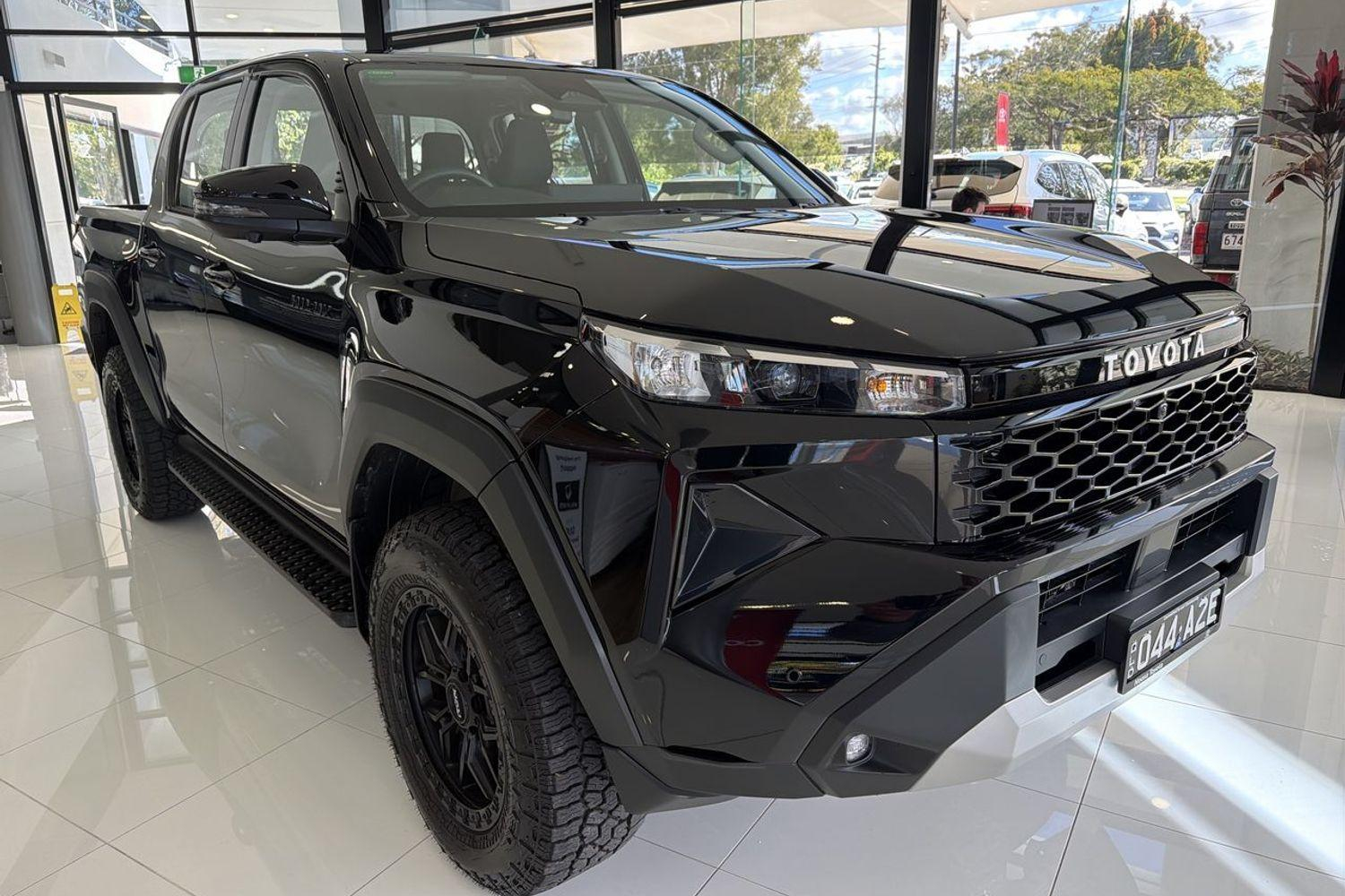 Image of 2025 Toyota Hilux 4x4 SR