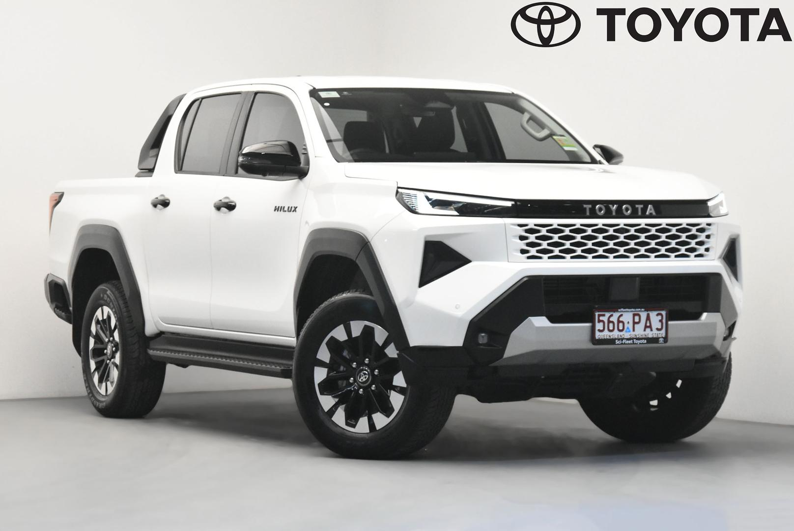Image of 2025 Toyota Hilux 4x4 SR5