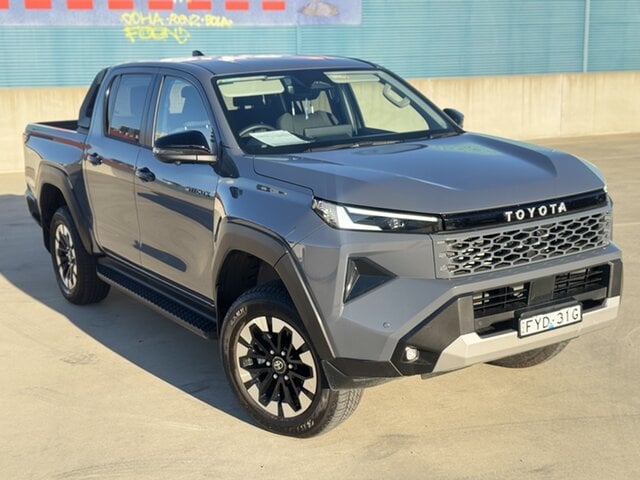 Image of 2025 Toyota Hilux 4x4 SR5