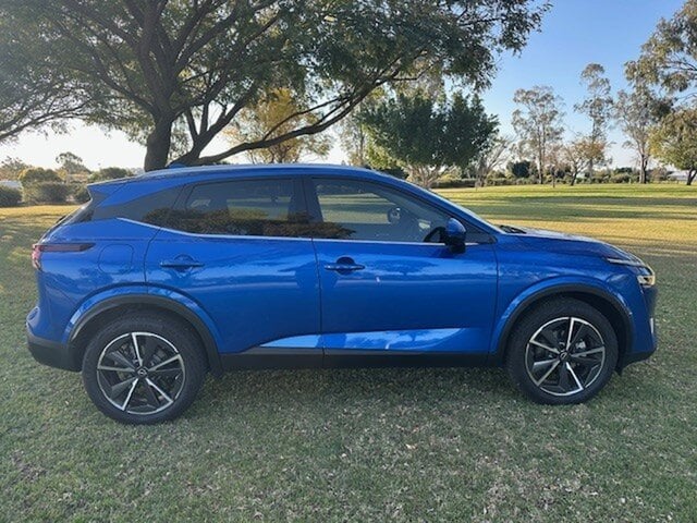 Image of 2024 Nissan QASHQAI ST-L