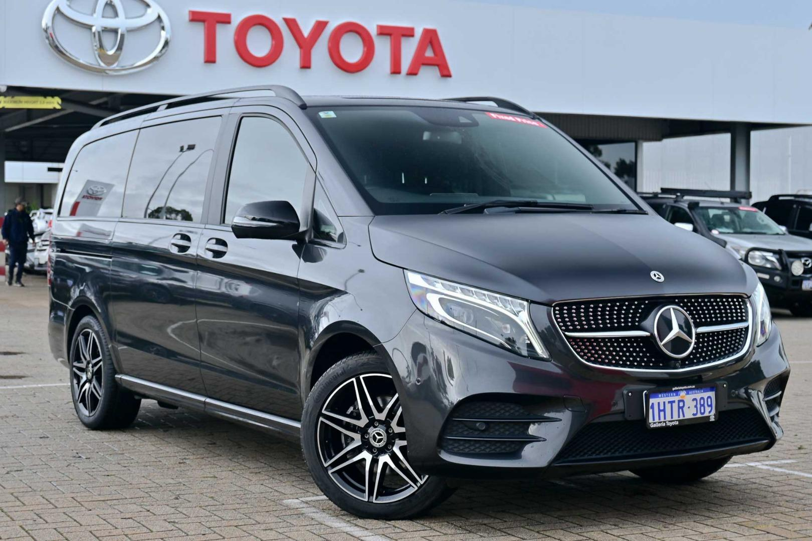 Image of 2022 MERCEDES-BENZ V V300 d AMG Avantgarde