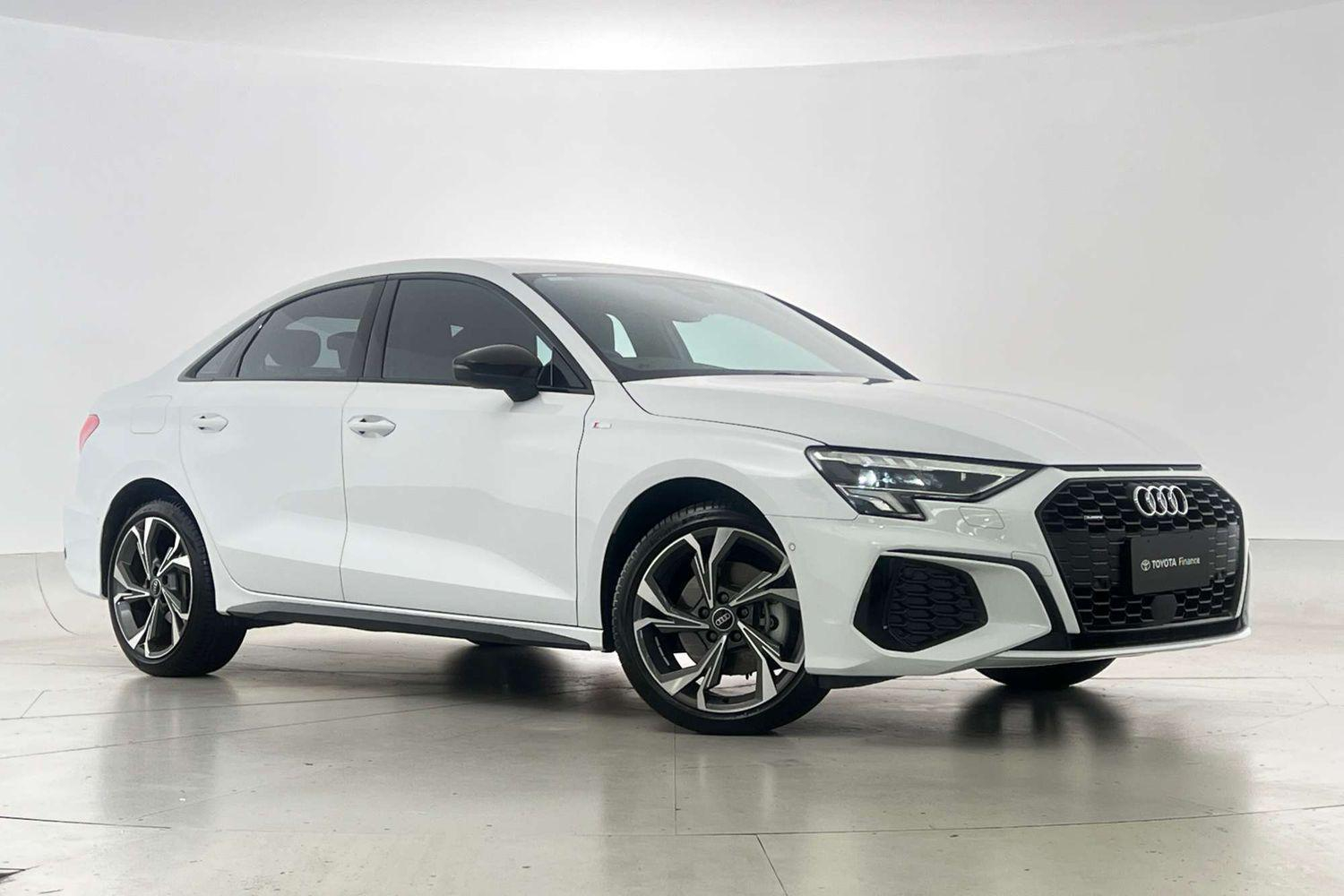 Image of 2022 AUDI A3 40 TFSI S line