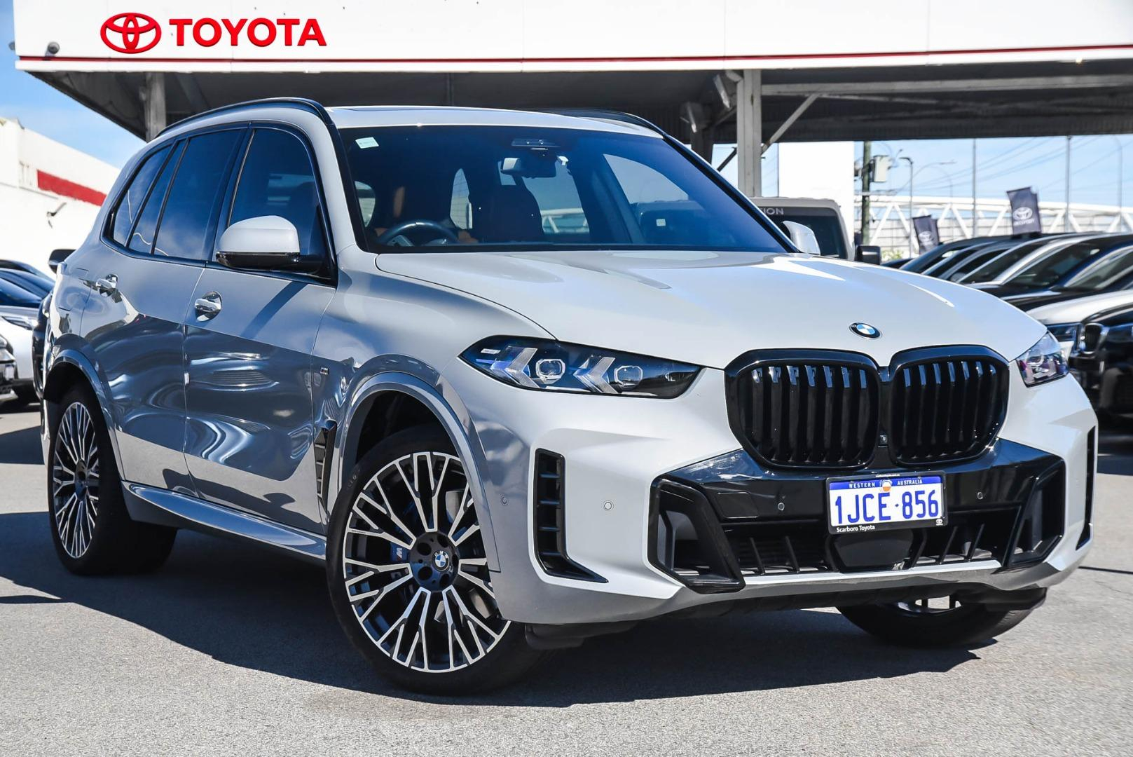 Image of 2023 BMW X5 xDrive30d xLine