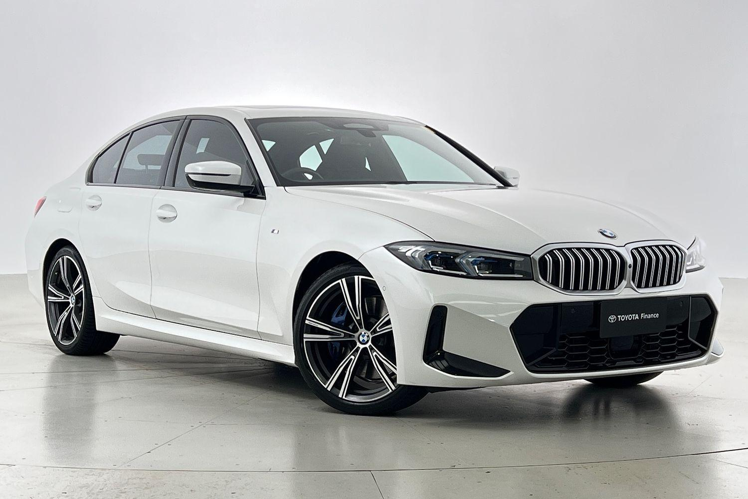 Image of 2023 BMW 3 330i M Sport