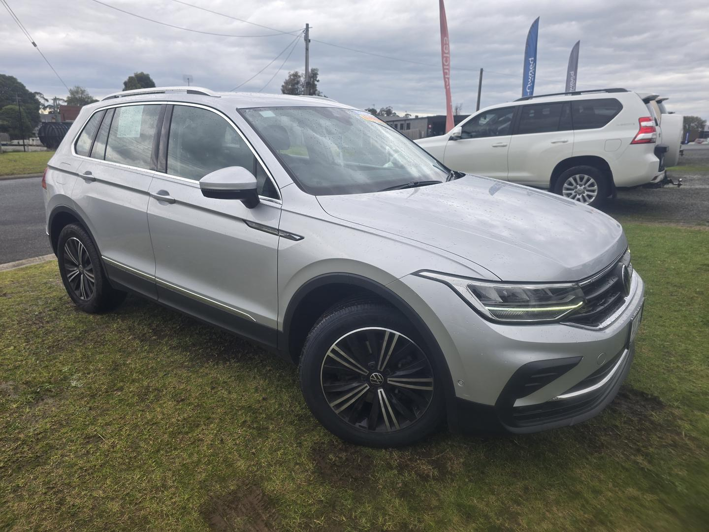 Image of 2023 VOLKSWAGEN TIGUAN 110TSI Life