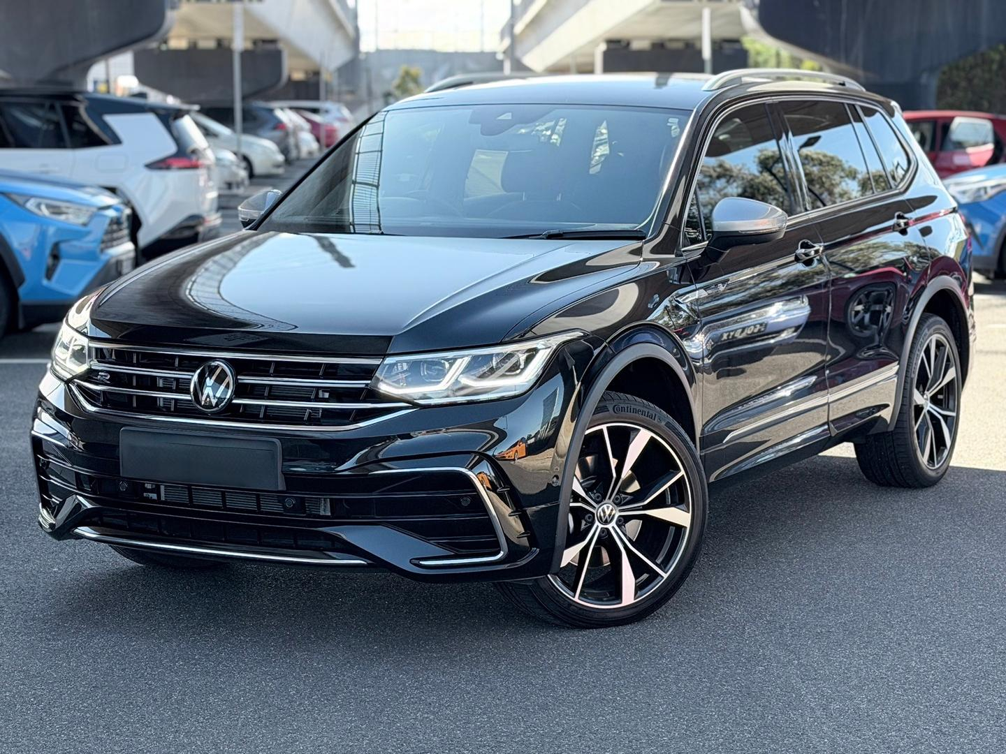 Image of 2023 VOLKSWAGEN TIGUAN 162TSI R-Line Allspace