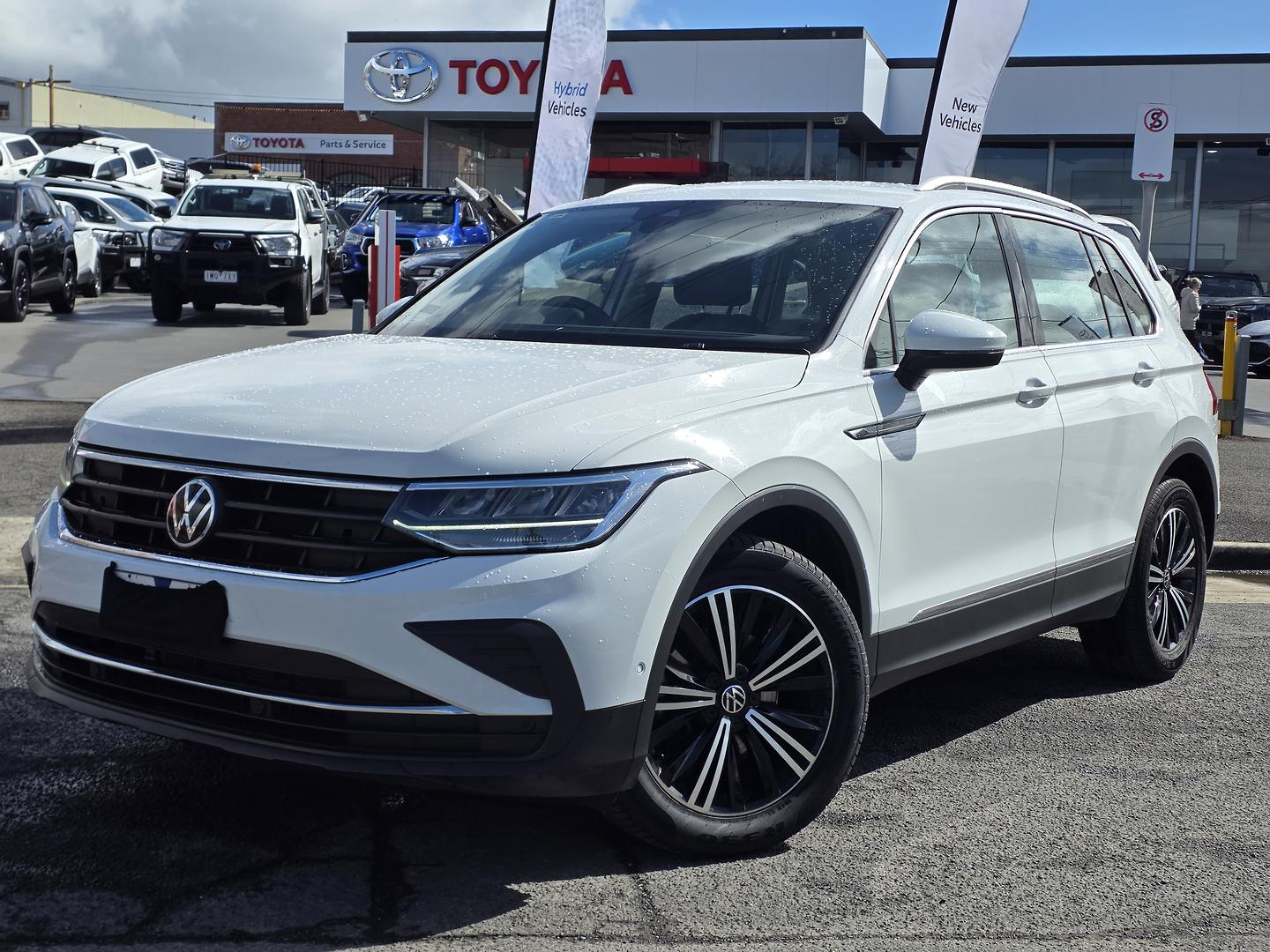 Image of 2023 VOLKSWAGEN TIGUAN 110TSI Life