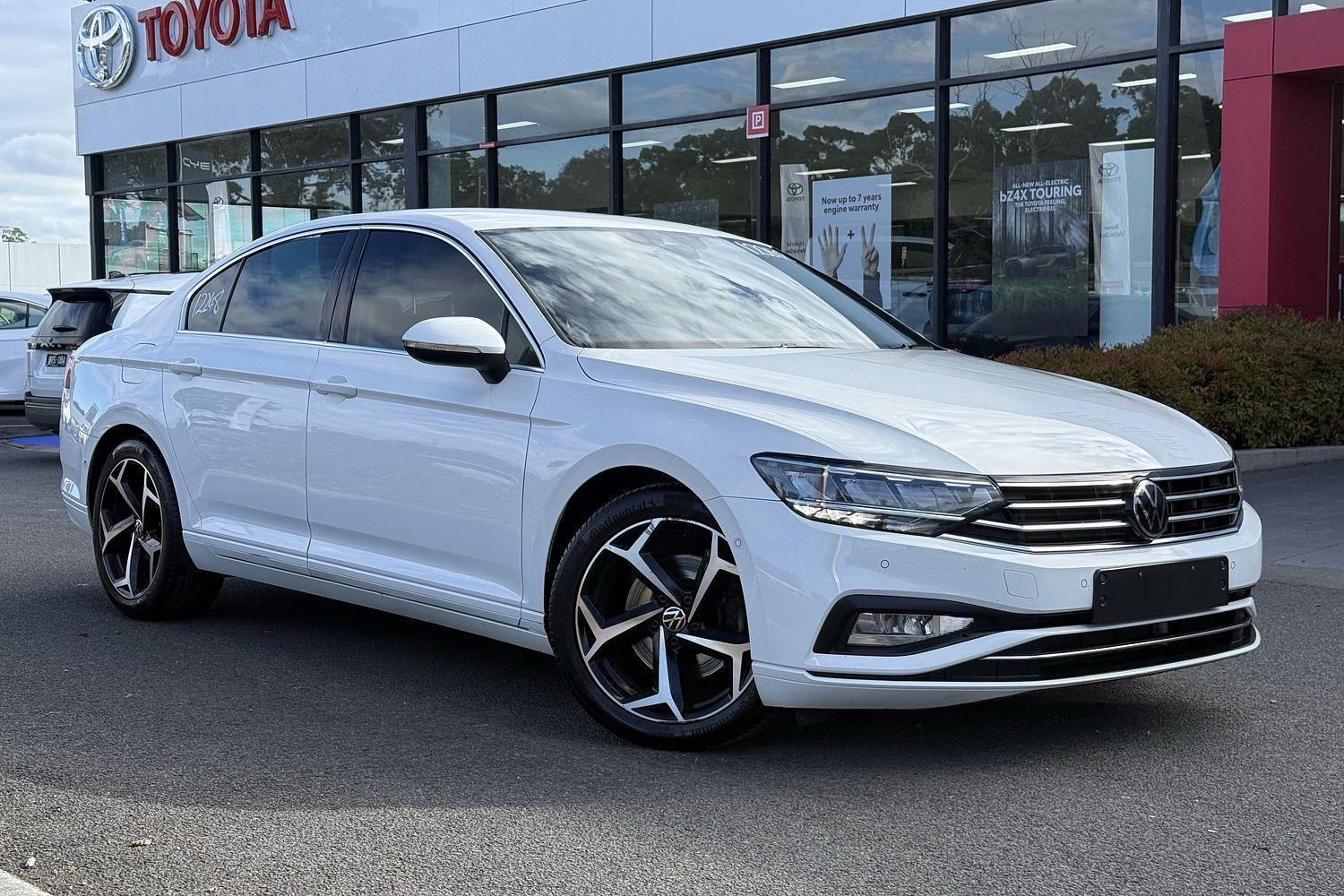 Image of 2022 VOLKSWAGEN PASSAT 140TSI Business