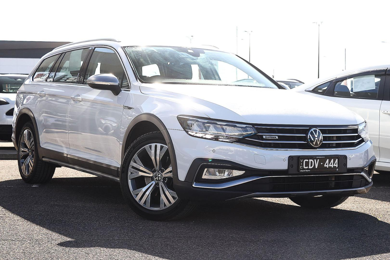 Image of 2022 VOLKSWAGEN PASSAT Alltrack 162TSI
