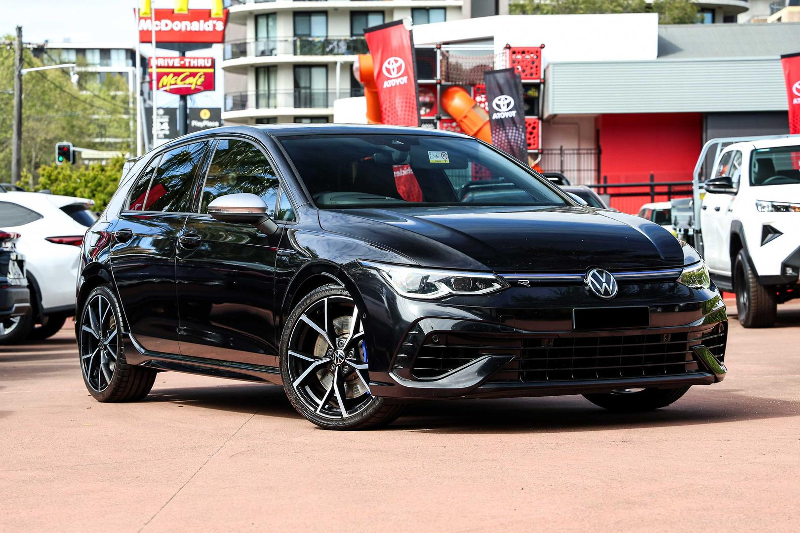 Image of 2023 Volkswagen Golf R