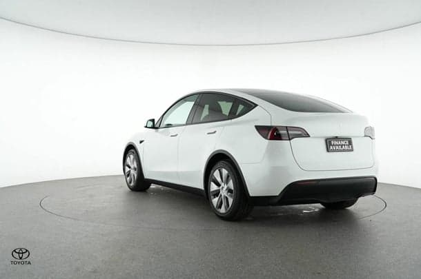 2022 Tesla Model Y Rear-Wheel Drive in White